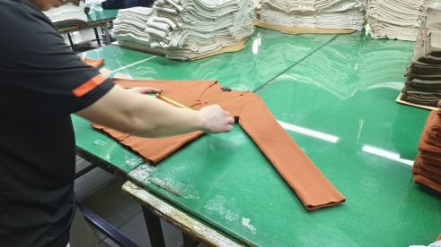sơ đồ quy trình sản xuất áo len