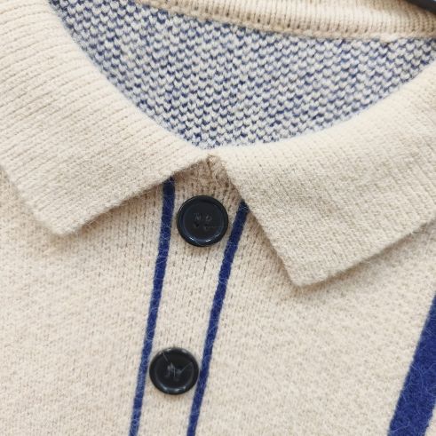 看護師用セーターのカスタム会社、セーターやパーカーのご要望に応じてカスタマイズ