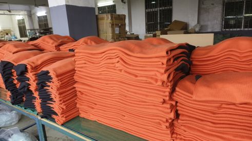 Производство мужских шерстяных винтажных свитеров, изготовление свитеров по индивидуальному заказу по запросу производителя