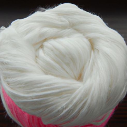 fil pour tricoter fil à tisser vêtement blanc brut haute qualité100% polyester pompon rose