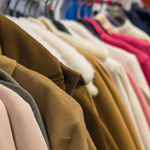 Mantel Ropa, gebrauchte Boutique-Bekleidung, Design-Service, Kleidungsballen, Damenmäntel, Second-Hand-Bekleidung, Bekleidungsvorräte, erwachsene Damen, Kammgarn aus Wolle