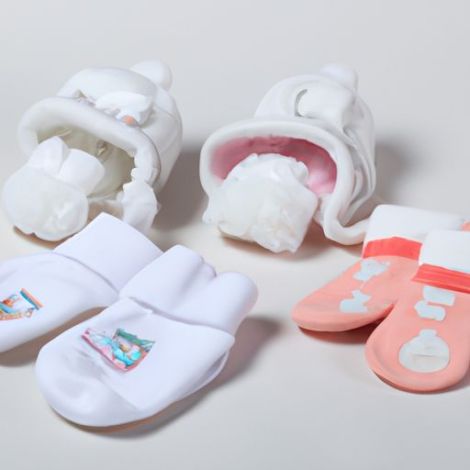 Летние туфли и носки с защитой от царапин, детские варежки, комплект перчаток, носков, защитный чехол для лица для новорожденных