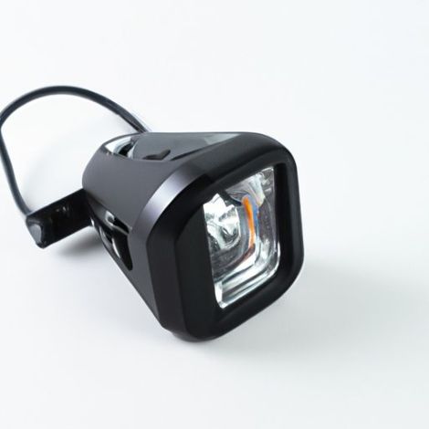 Lade-LED-Fahrradscheinwerfer 800 Lumen Fahrrad-Frontlicht aus Kohlenstoffstahl mit Klingel Intelligentes ABS-Fahrradlicht 4000 mAh USB