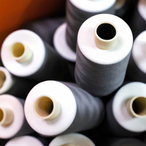 Carretéis de linha de 3000 jardas Overlock pré-enrolado cone de linha de bobina para máquina de costura Linha de costura 100 por cento algodão